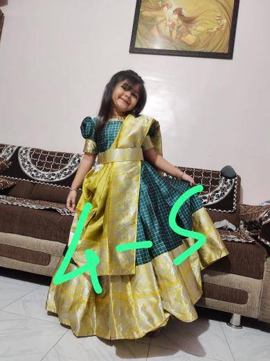 KiDS LEHENGA and GOWNS Kids clothing manufacturers